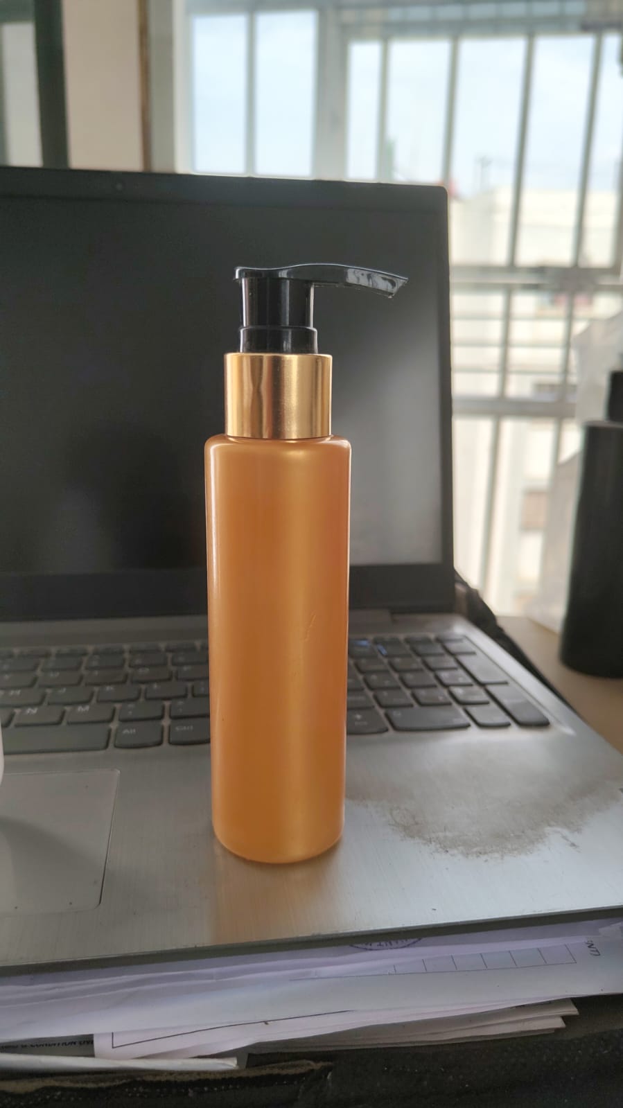 100ml golden pet shampoo bottle