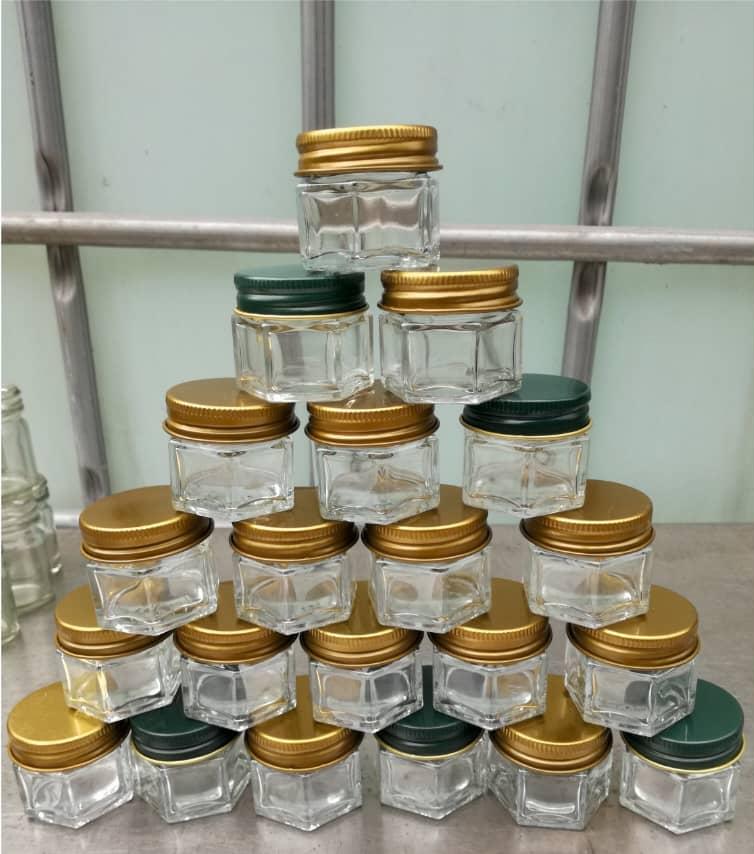 15ml glass bottle with aluminium screw cap